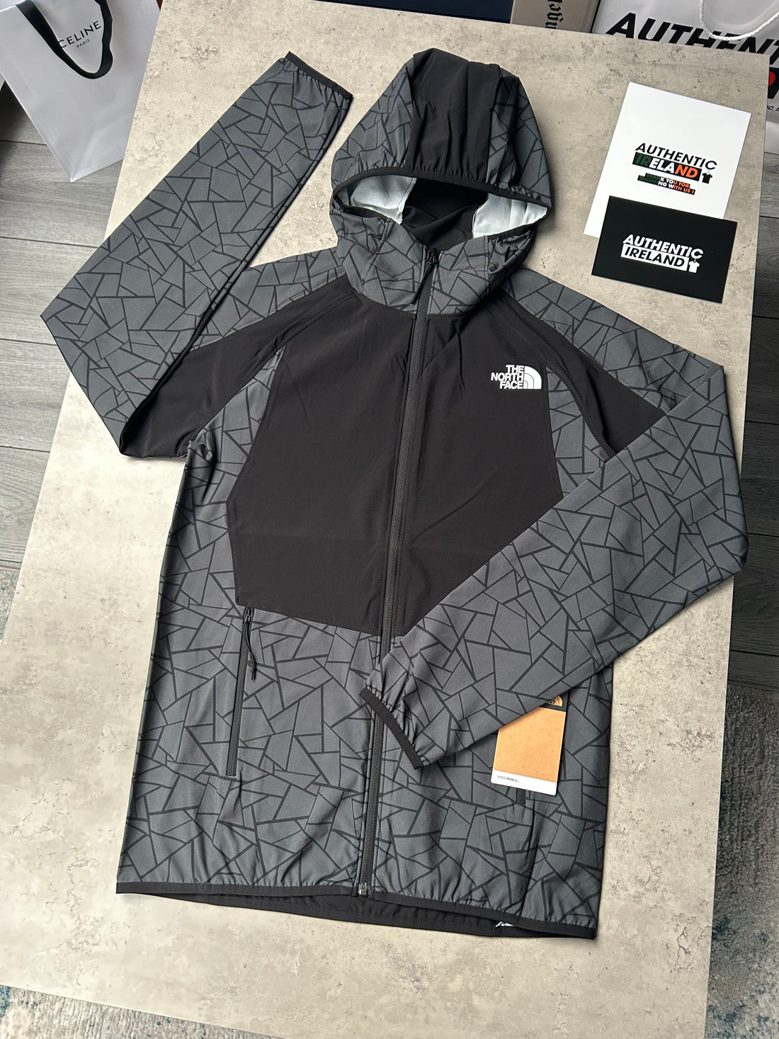 THE NORTH FACE WINDRUNNER SET - BLACK