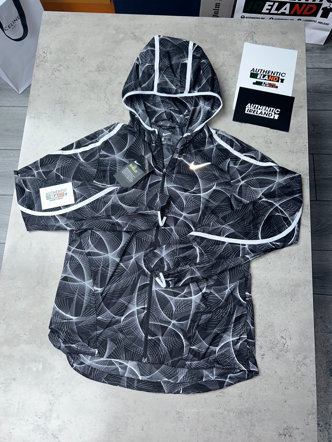 NIKE LIGHTNING WINDRUNNER SET - BLACK