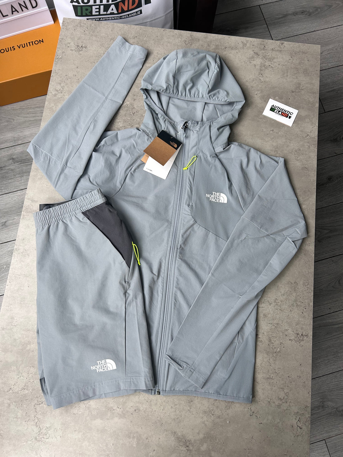 THE NORTH FACE PERFORMANCE SET T SHIRT COMBO GREY GREEN