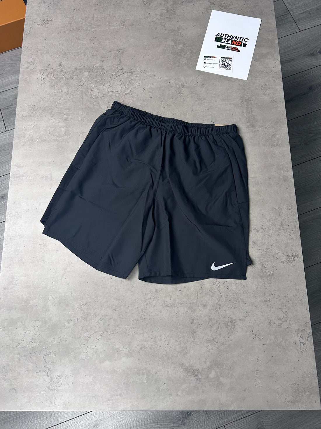 nike miler black
