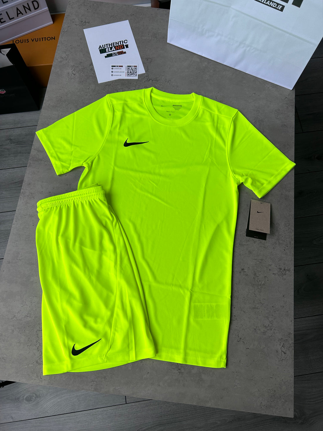 Nike volt top jersey
