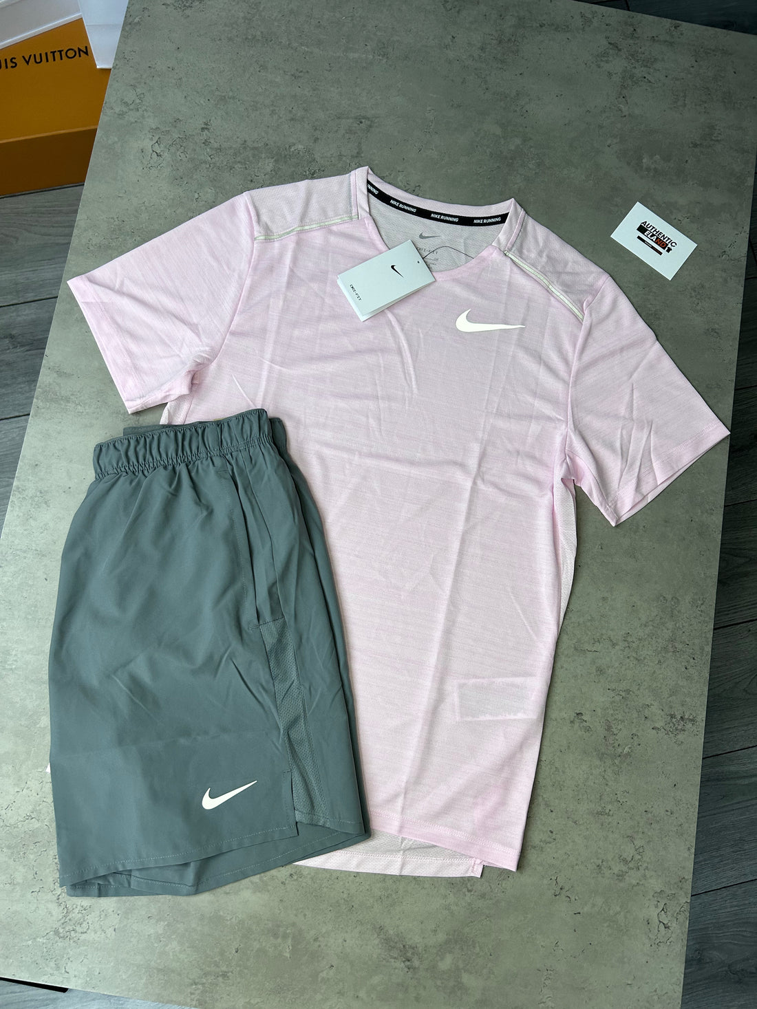 NIKE MILER 1.0 SET - FOAM PINK